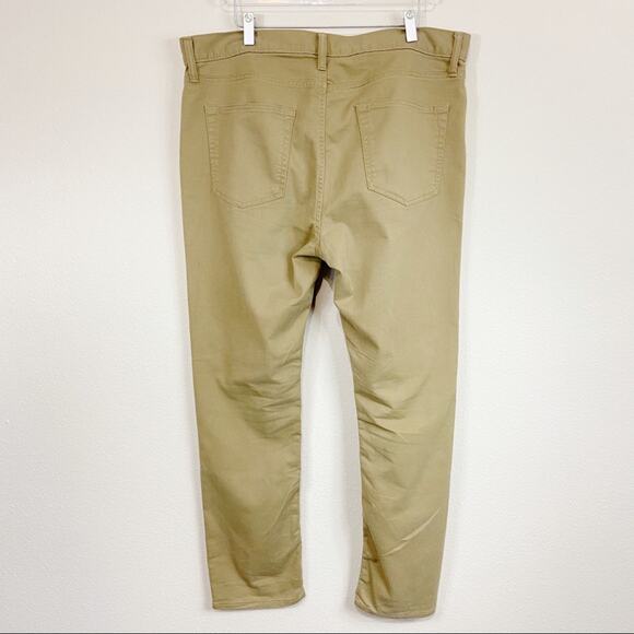 Old Navy Slim Khaki Pants Sz 36X30 - Picture 4 of 4